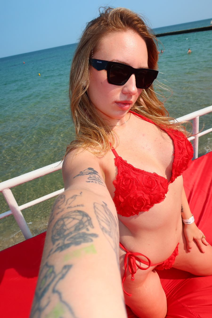 Take a pause and enjoy KateV — streaming from Hama